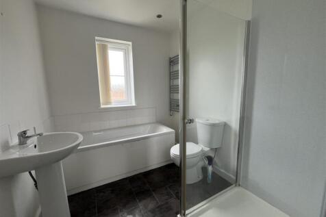 St. Marys Drive, Wyke photo 4