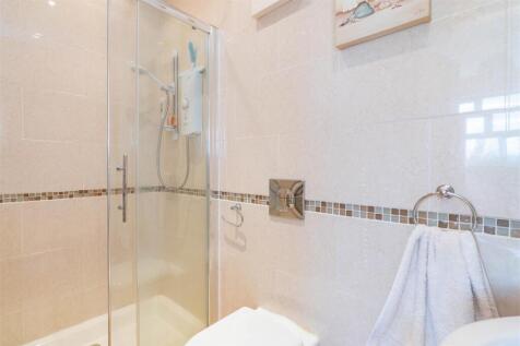 Master Bedroom Ensuite