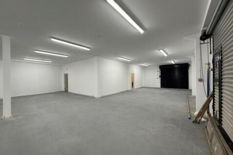 113 London Road interior warehouse 3.jpg