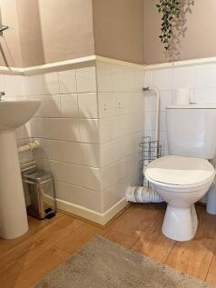 Cloakroom/WC