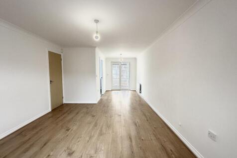 Haydock Avenue, Sale, Trafford photo 4