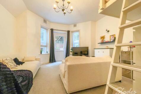 West Cliff Studios, 9 Durley Gardens, Bournemouth photo 5