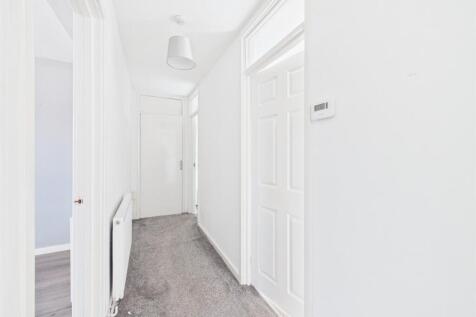 Hallway 1.jpg