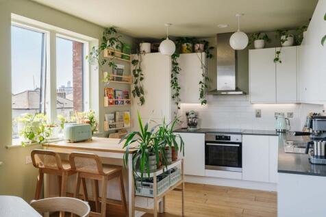 Taylor Court, E9