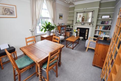 26f02434-Lounge