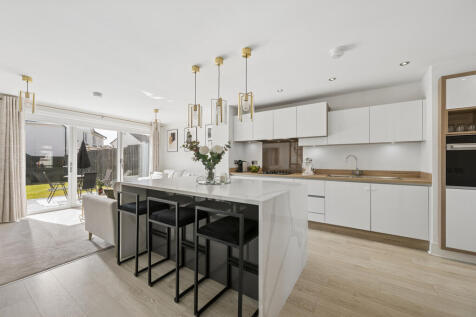 Kitchen/ Dining Room