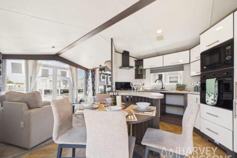 Atlas Status 2 Birchington Vale Kitchen Dining Are