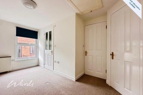 High Street Tonbridge TN12 photo 4