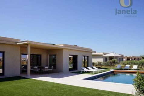 Luxury Residence in Faro