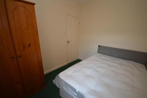 Bedroom 1.JPG