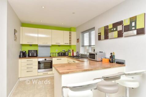 Kitchen/ Living Area