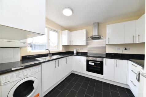 Canterbury Way, Stevenage photo 4