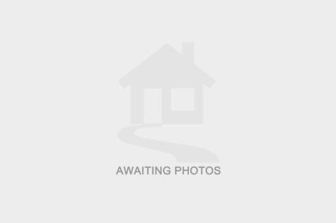 2-bed flat on High Street, Brierley Hills, Dudley, £1,050/mo