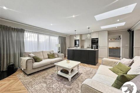Lounge/Kitchen