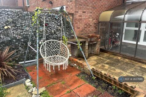 Fleetham Gardens, Lower Earley, Reading, RG6 photo 5