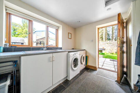 Exceptional Smallholding Property