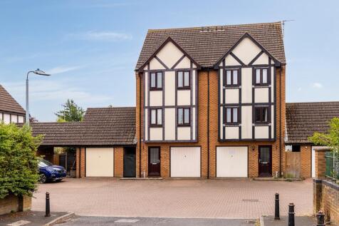 5 Delft Court (Spalding)-1.jpg
