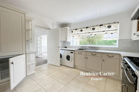 Field Road, Mildenhall photo 3