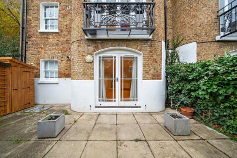 St. Ann's Crescent, London, SW18 photo 4