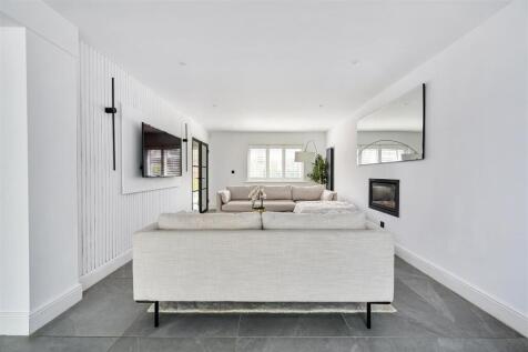 2 THE RUSSETTS - TN377FA (12).jpg