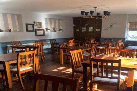 The Globe Inn, 18 - 20 Priest Row, Wells, Somerset BA5 2PY photo 5