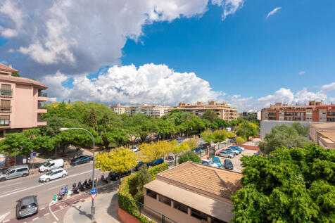 Apartment with balcony in Palma