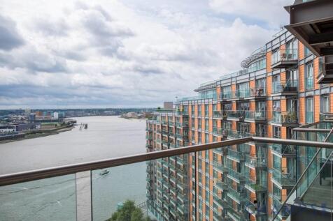 New Providence Wharf, 1 Fairmont Avenue, E14 photo 2