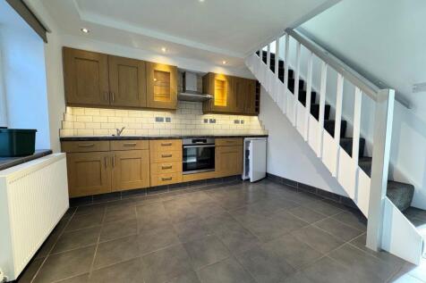 258 Hurdsfield Road, Macclesfield, SK10 2PN photo 4
