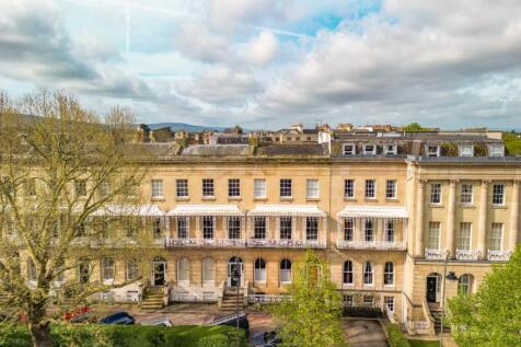 Cheltenham, GL50 - property photo