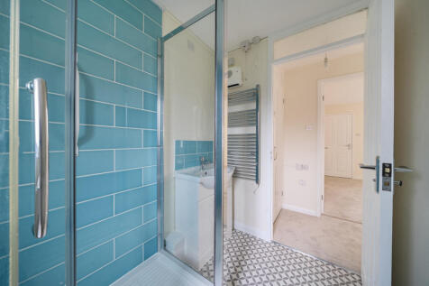 1376486-6-690b270...