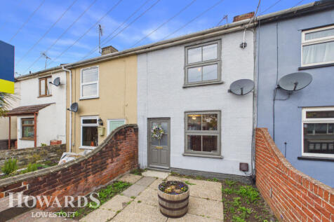 Lowestoft, NR32 - property photo