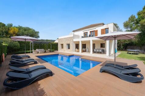 Exterior and Pool (1