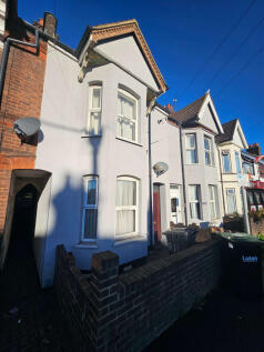 3 Bedroom Terraced for Rent