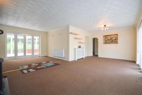 3-bed bungalow on Yarmouth Road, Norwich, £1,350/mo