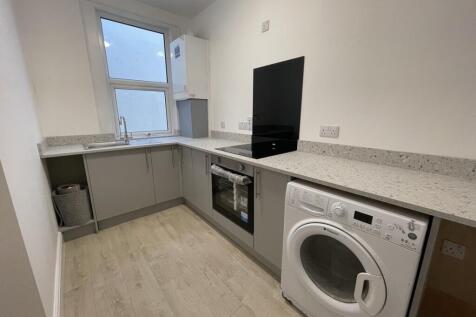 Antrim Apartments, Mooragh Promenade, Ramsey, Isle of Man, IM8 3AQ photo 4