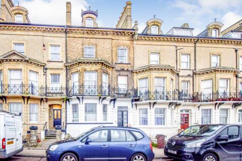 Flat 5, 5 Kirkley Cliff, Lowestoft, Suffolk, NR33 0BY