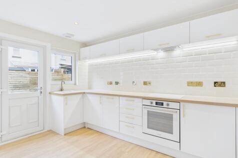 CAM05526G0-PR0021...