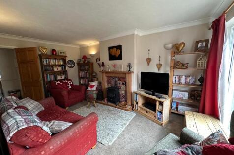 Sitting Room/Dining Room