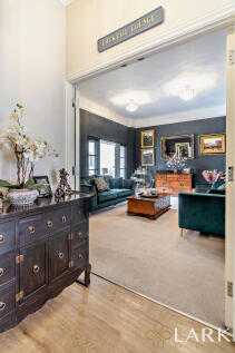 8664270-interiorW...