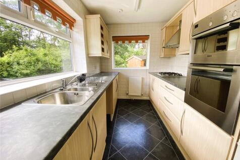 Sandringham Way, Royton, OL2 photo 3