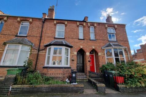 4-bed terraced on 24 Aylesford Street, Leamington Spa, £2,040/mo