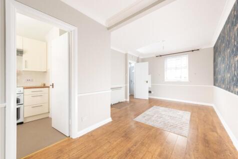 Sitting/Dining Room