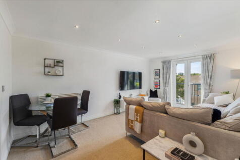 Poole, BH14 - property photo