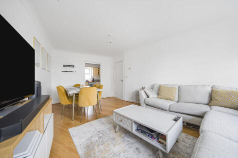 Morton Close, Uxbridge photo 4