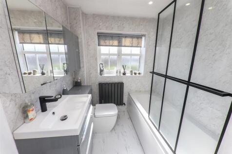HOUSE BATHROOM