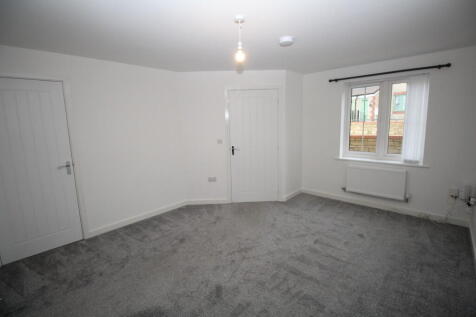 Lawrence Drive, Calne photo 4
