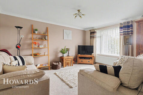 Lowestoft, NR33 - property photo