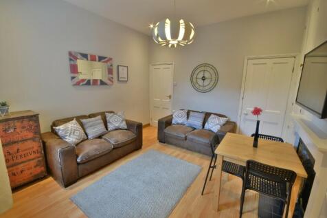 4-bed house on 4 BED STUDENT HOUSE SHARE - BROOMHILL, £459/mo