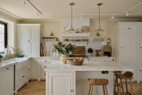35 New Road, Esher, Surrey, KT10 photo 4