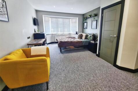 Paignton Road, Southampton, Hampshire, SO16 photo 4